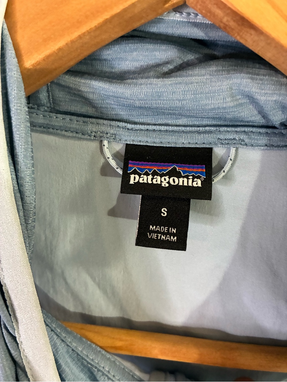Women’s Patagonia Light Blue 3/4 zip windbreaker S - Picture 2 of 6